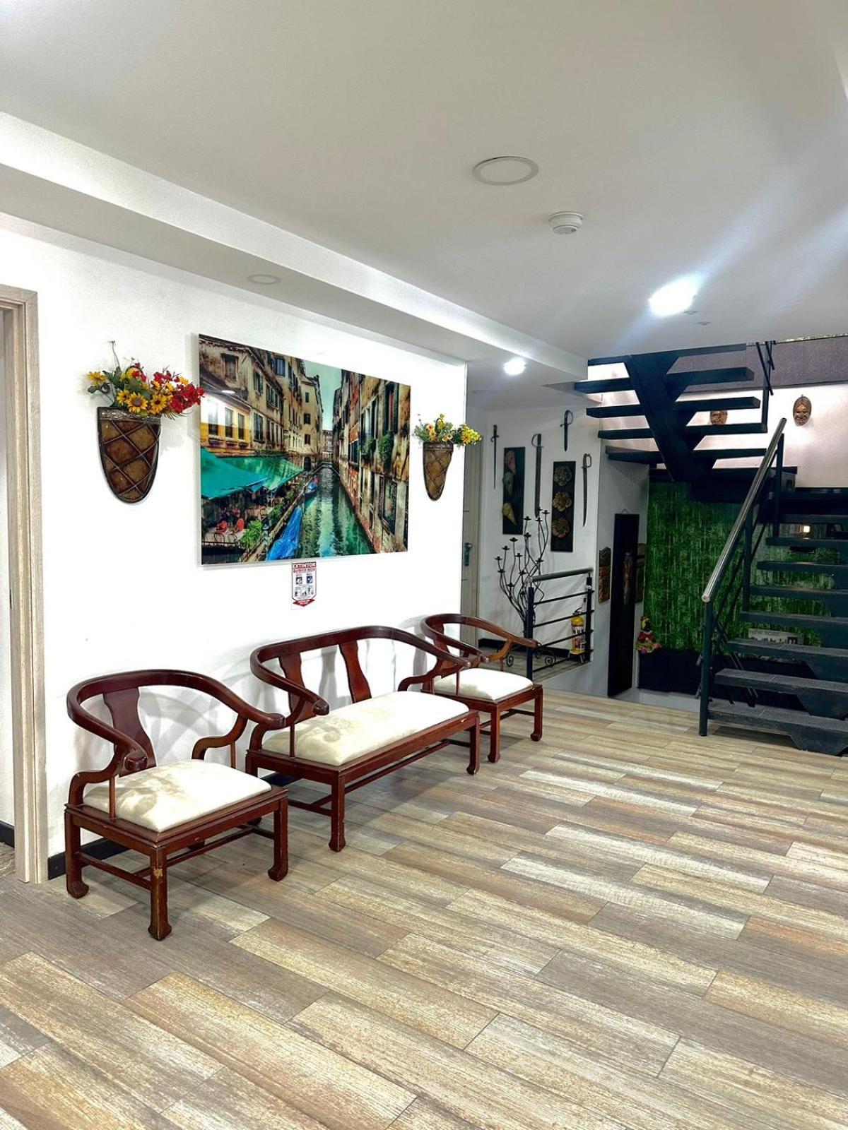 Hotel Los Maderos Кали Экстерьер фото